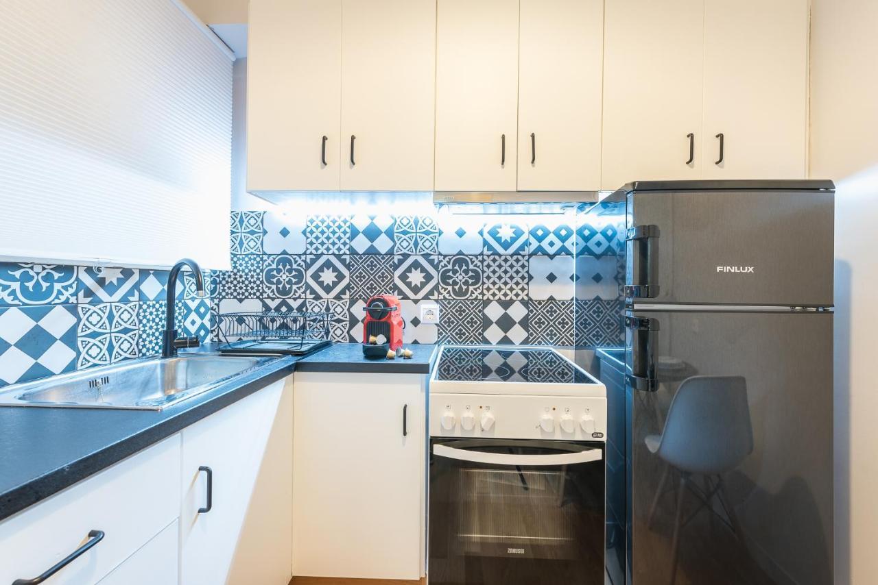Gorgeous & Modern At Ampelokipi Metro Station By Greece Apartments Athens Luaran gambar