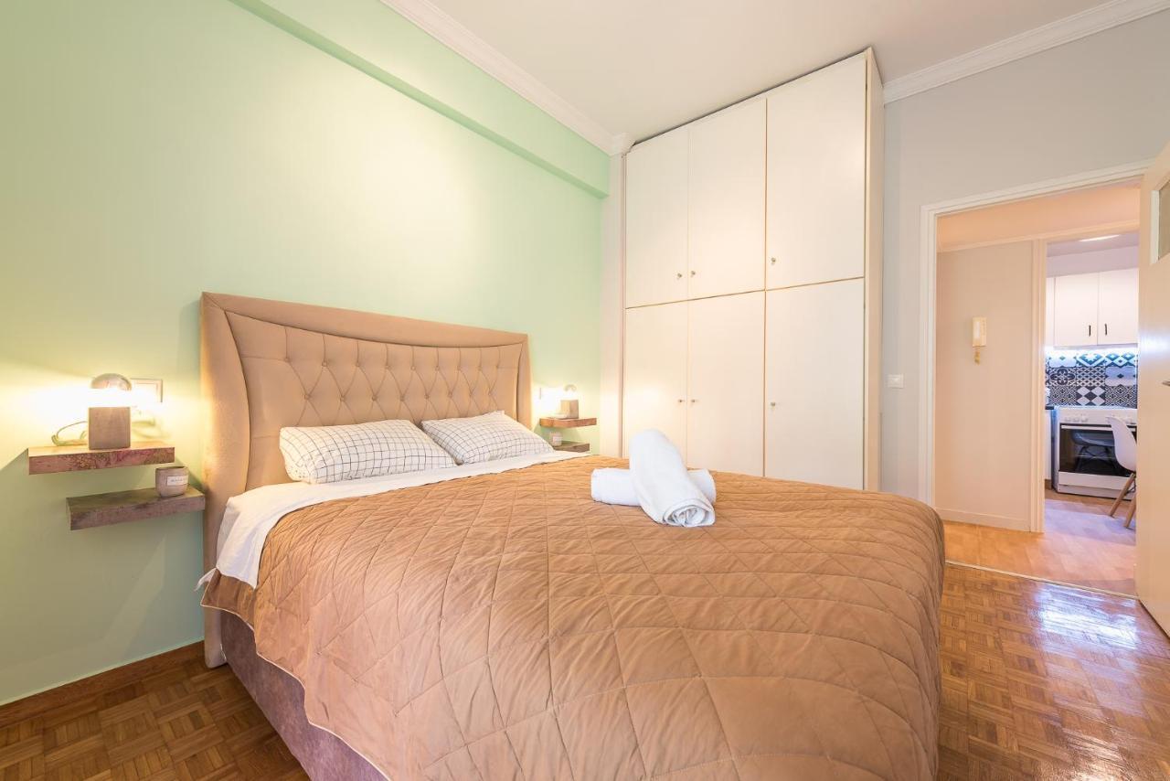 Gorgeous & Modern At Ampelokipi Metro Station By Greece Apartments Athens Luaran gambar